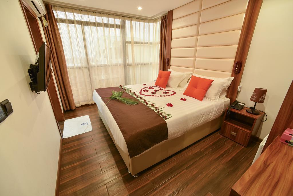 Crown Arena Hotel Hulhumalé Buitenkant foto